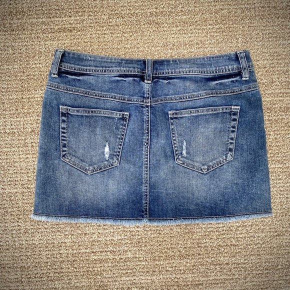 London Jean Frayed Hem Distressed Denim Mini Skirt, size 6 - Picture 2 of 9